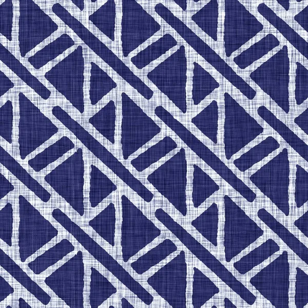Texture géométrique indigo sans couture. Bleu marine tissé géo forme coton fond effet teint. Le batik répété japonais résiste au motif abstrait. fusion asiatique partout textile flou tissu impression. — Photo