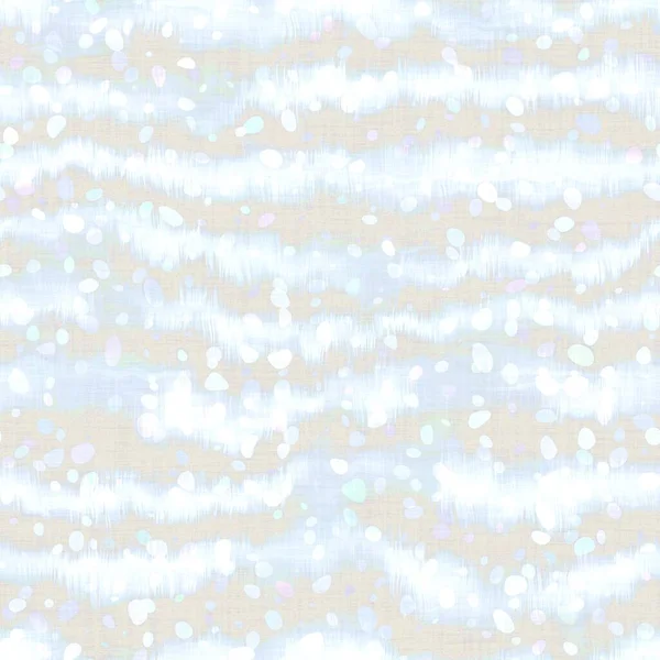 Light sápadt pasztell nyakkendő festék konfetti textúra háttér. Kimosta puha textúrájú fehér zökkenőmentes minta. Finom tér festett fröccsenések elmossa hatása az egész nyomtatott. Esküvői vagy partimeghívó — Stock Fotó