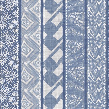 Pasaklı, şık Fransız, gri, mavi keten yama şeritli. Grunge eski yama tekstil efektlerini yıkadı. Kır tarzı ev dekorasyonu yumuşak mobilyalar, dekoratif yastık ya da kumaşın her tarafına yapıştırılmış.. 