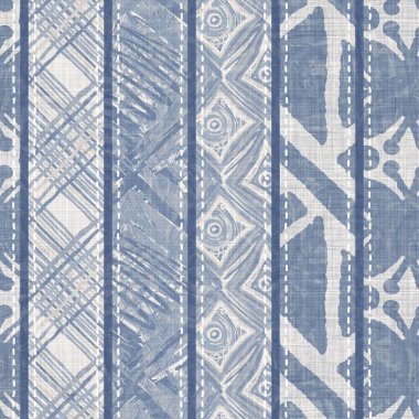 Pasaklı, şık Fransız, gri, mavi keten yama şeritli. Grunge eski yama tekstil efektlerini yıkadı. Kır tarzı ev dekorasyonu yumuşak mobilyalar, dekoratif yastık ya da kumaşın her tarafına yapıştırılmış.. 