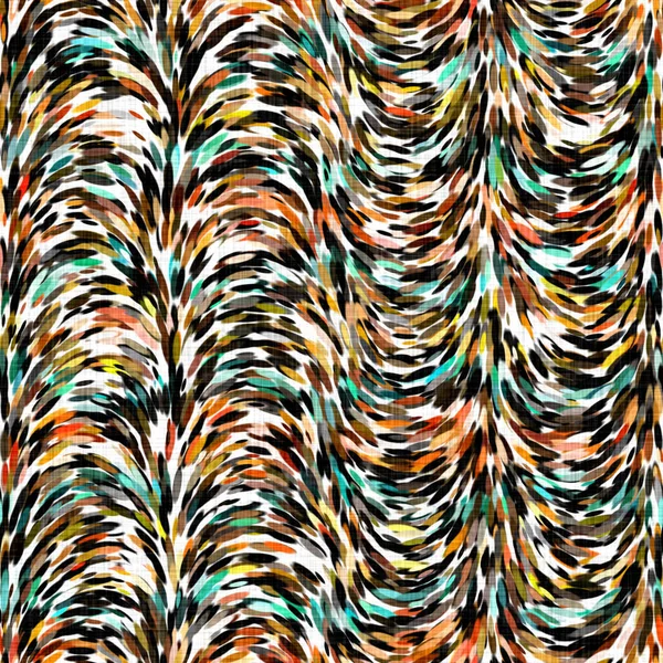 Aquarel geschilderd geborsteld gestippelde achtergrond. Met de hand geschilderd grillige impressionistische carnaval naadloos patroon. Decoratieve golvende wassen kleurstof over de hele print. — Stockfoto