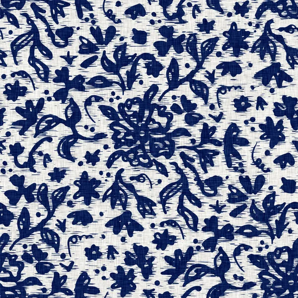 Indigo gefärbter Stoff mit Blütenmuster. Nahtlose textile Modetuch Farbstoff widerstehen auf dem ganzen Druck. Japanischer Kimono-Blockdruck. Hochauflösender Batikeffekt wiederholbare Uhr. — Stockfoto