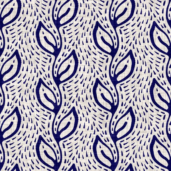 Indigo Blue Laub Block Print gefärbt Leinen Textur Hintergrund. Nahtlos gewebter japanischer Swatch mit Batikmuster. Floral Organic Distressed Blur Block Print auf Textilien. — Stockfoto