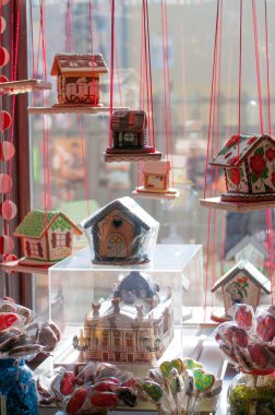 Güzel gösterişli evler