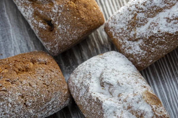 Close Muffins Met Zemelen Met Rozijnen Gezond Niet Gezond Voedsel — Stockfoto