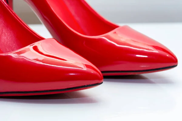 Rode Glamoureuze Modieuze Sokken Voor Damesschoenen Beeld Voor Project Ontwerp — Stockfoto
