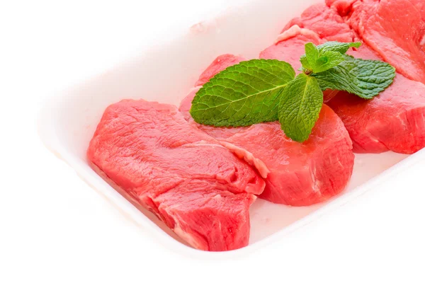 Supermarkt verpackte Porterhouse Steaks isoliert gegen ein weißes — Stockfoto