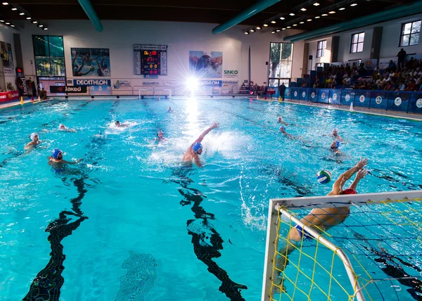 MANTOVA, OCTUBRE, 11: foto de luz intermitente en el juegoDeporte Managemen —  Fotos de Stock