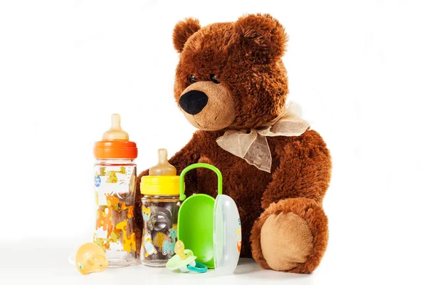 oyuncak ayılar ve Bebek şişeler ve emzikler bir çocuk için