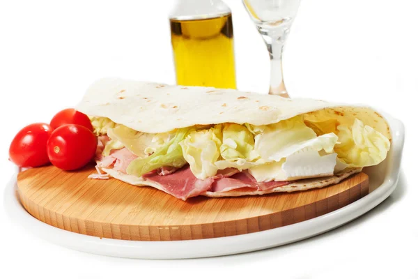 Traditional Italian piadina — Stock Photo, Image