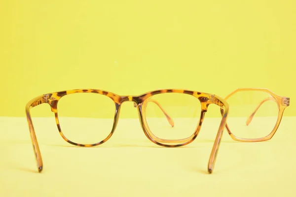 Una Gran Cantidad Gafas Moda Ojos Moda Para Corrección Visión —  Fotos de Stock