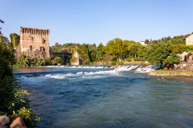 Borghetto Konsolosu Mincio, İtalya: Valeggio Konsolosu Mincio yakınlarındaki Borghetto Konsolosu Mincio 'nun güzel ortaçağ köyüne bakın. Verona ili, Veneto.