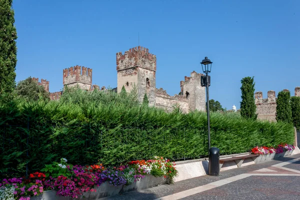 Ortaçağ Lazise Kalesi Xiv Yüzyıl Talya Nın Veneto Kentinde Garda — Stok fotoğraf