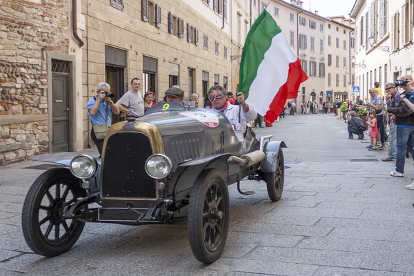 1000 Miglia 2015, Italys famous car race — Stock Photo, Image