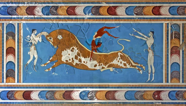 Bull-leaping fresco, Knossos palace, Crete, Greece — Stock Photo, Image