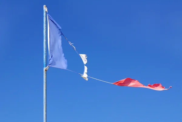 Bandeira rasgada francesa — Fotografia de Stock