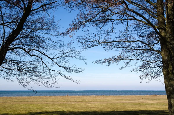 Vista sul lungomare primaverile — Foto Stock