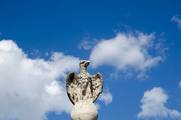 Eagle statue in Rome, Italy — Stock Photo, Image