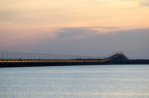 Evening view at the bridge — Stock Photo, Image