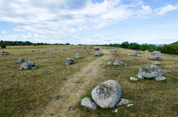 Cesta do starobylé náhrobky — Stock fotografie