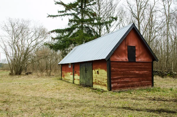 Eski bir kırmızı outtbuilding