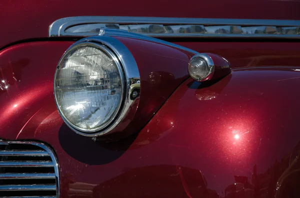 Faro ad un vecchio timer Chevrolet — Foto Stock