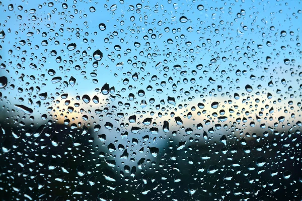 Gotas de agua sobre vidrio — Foto de Stock