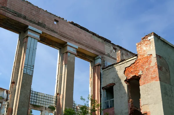 Ruinas de fábrica — Foto de Stock