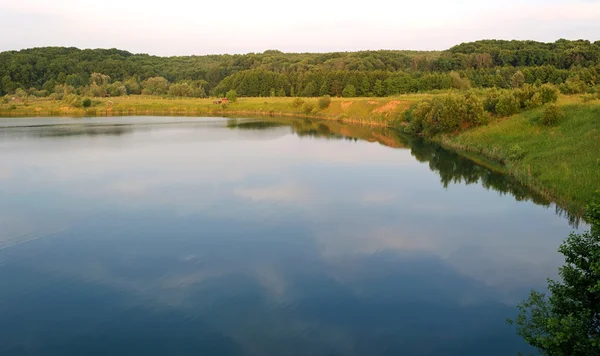 Splendida vista sul lago — Foto Stock