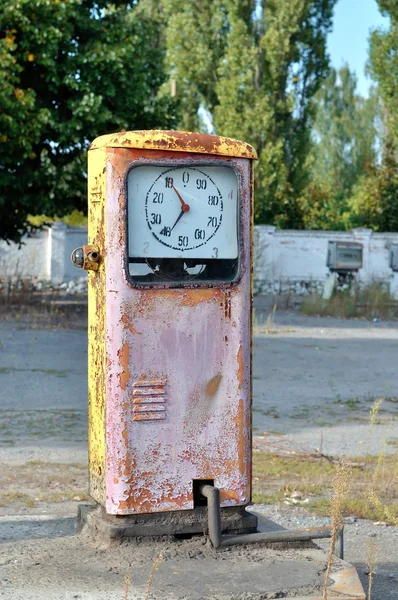 eski benzin istasyonu