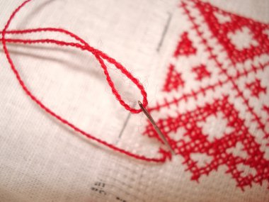 kırmızı iplik Kanaviçe işi