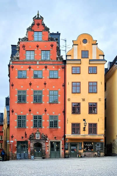 Två hus på torget. — Stockfoto