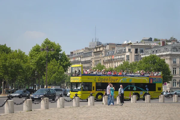 Parisian tourists. — Stock Photo, Image