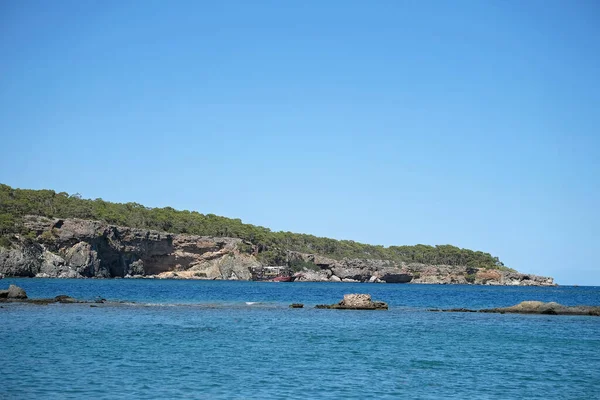 La costa de la antigua ciudad de Lycia. Monumento histórico Phaselis Faselis — Foto de Stock