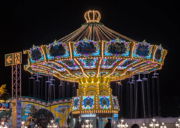 Freizeitpark bei Nacht — Stockfoto