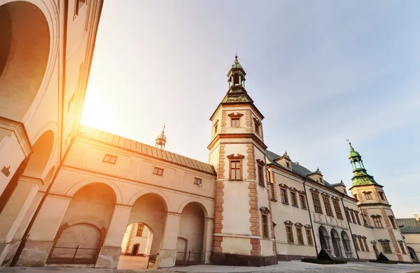 Bishops Palace in Kielce, during sunset. — Stock Photo, Image