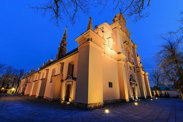 La cathédrale de Kielce, le soir . — Photo