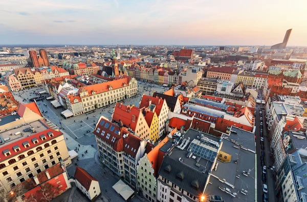 Panorama w centralnej części miasta Wrocławia na zachodzie słońca — Zdjęcie stockowe