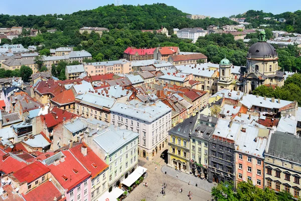 Lviv ve Pazar Meydanı Merkez tarafında görüntülemek.