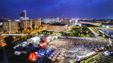 Katowice Panorama adlı bir konser sırasında gece adanmış