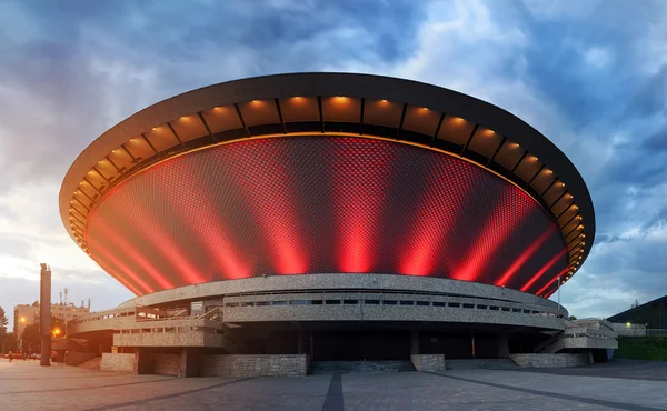 Akşam hafif spodek Katowice ışınlarının banyo