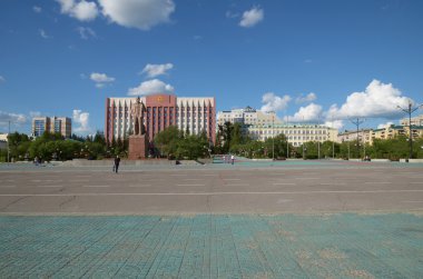Chita, Ru - Jul17 2014: Lenin Meydanı - Chita, Transbaikalia kenar orta meydanda
