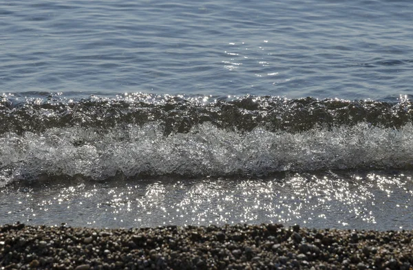 Deniz baykal güneşte parlayan su — Stok fotoğraf