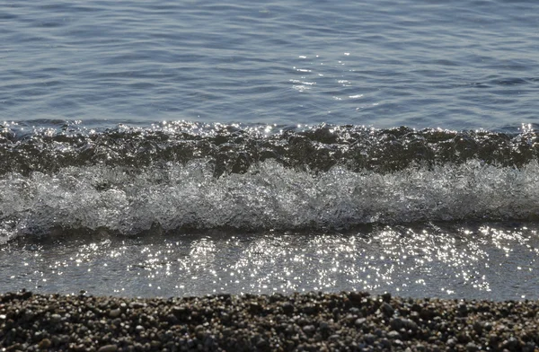 The water of Lake Baikal shining in the sun — Stock Photo, Image