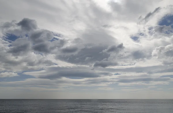 Cloudy sky over water. lake Baikal — Stock Photo, Image