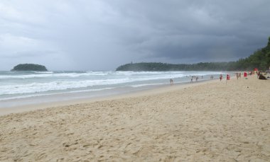Fırtınalı denizde, Kata Beach, Phuket, Tayland