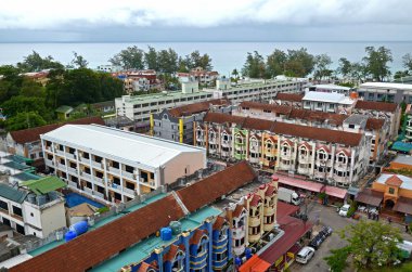 Phuket, Th-Eylül, 24 2014:Top görünümünü Karon bulutlu bir günde - Phuket, Th üzerinde ikinci en büyük eğlence merkezi