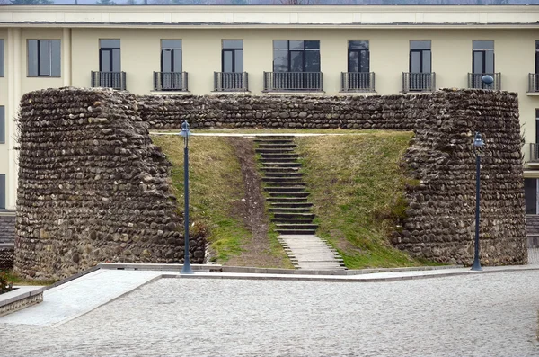 Resti del Bastione del Castello Irakli II a Telavi. Georgia — Foto Stock
