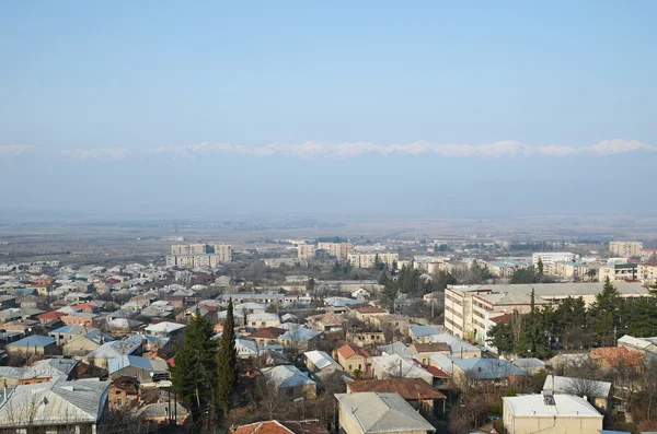 Top view of the town of Telavi, Alazani Valley and Caucasus Ridge — Φωτογραφία Αρχείου