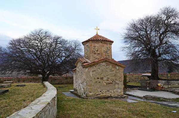 Pequeña iglesia en el complejo del templo Samtavro. Mtskheta, Georgia —  Fotos de Stock